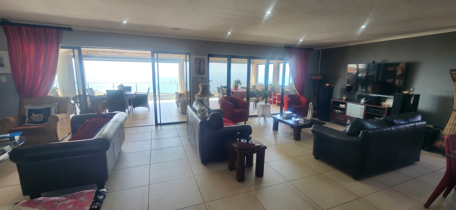 6 Bedroom Property for Sale in Da Nova Western Cape
